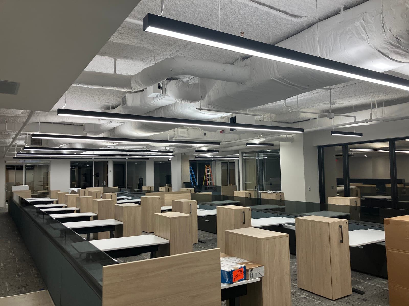 Suspended linear LED lighting in a commercial office fit-out